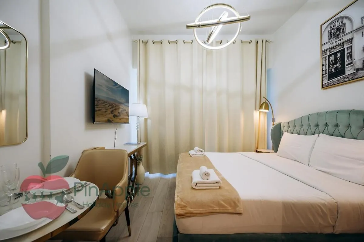 Stylish Studio In Azizi 42 Dubai